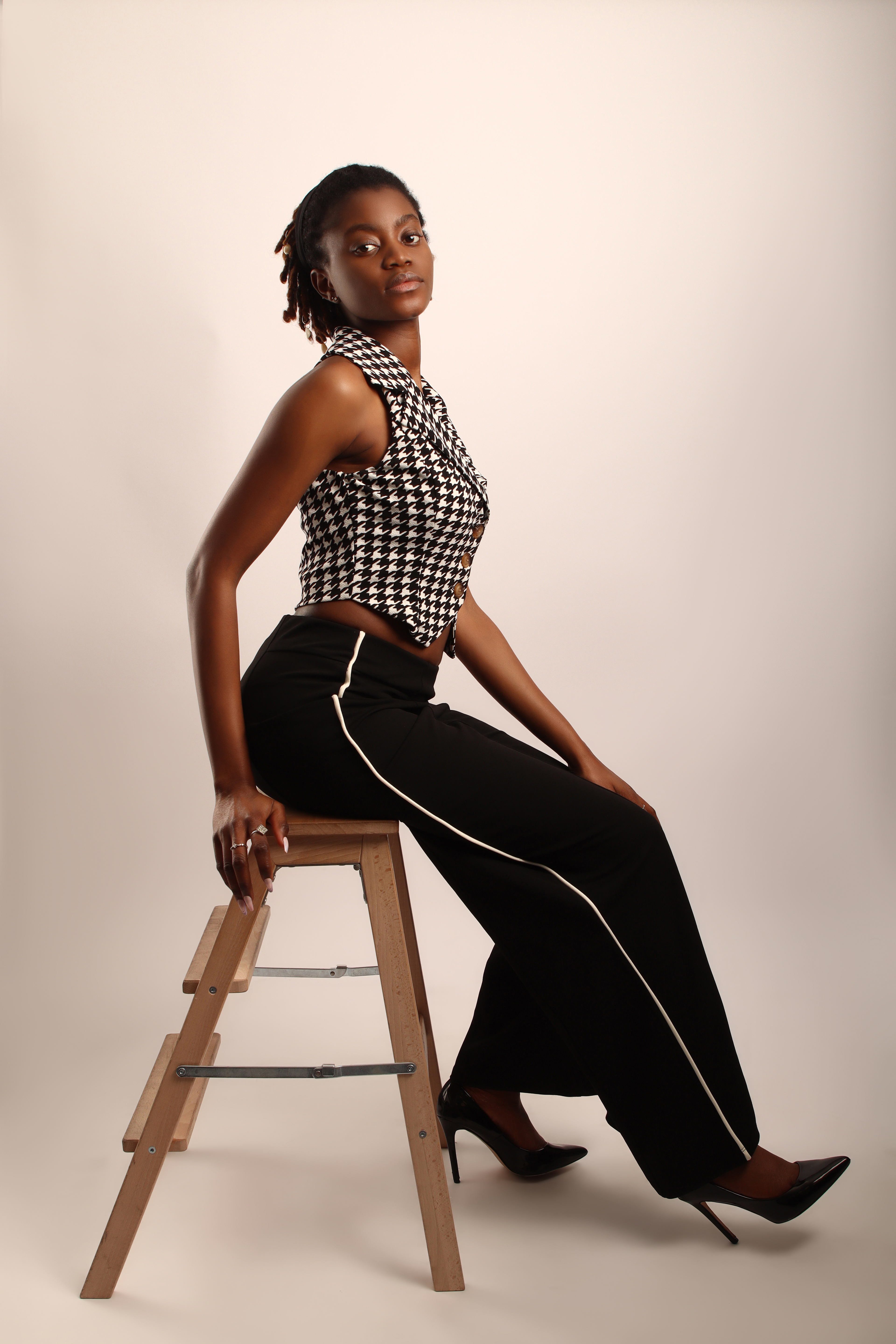 Profile Picture of Esther Oladapo